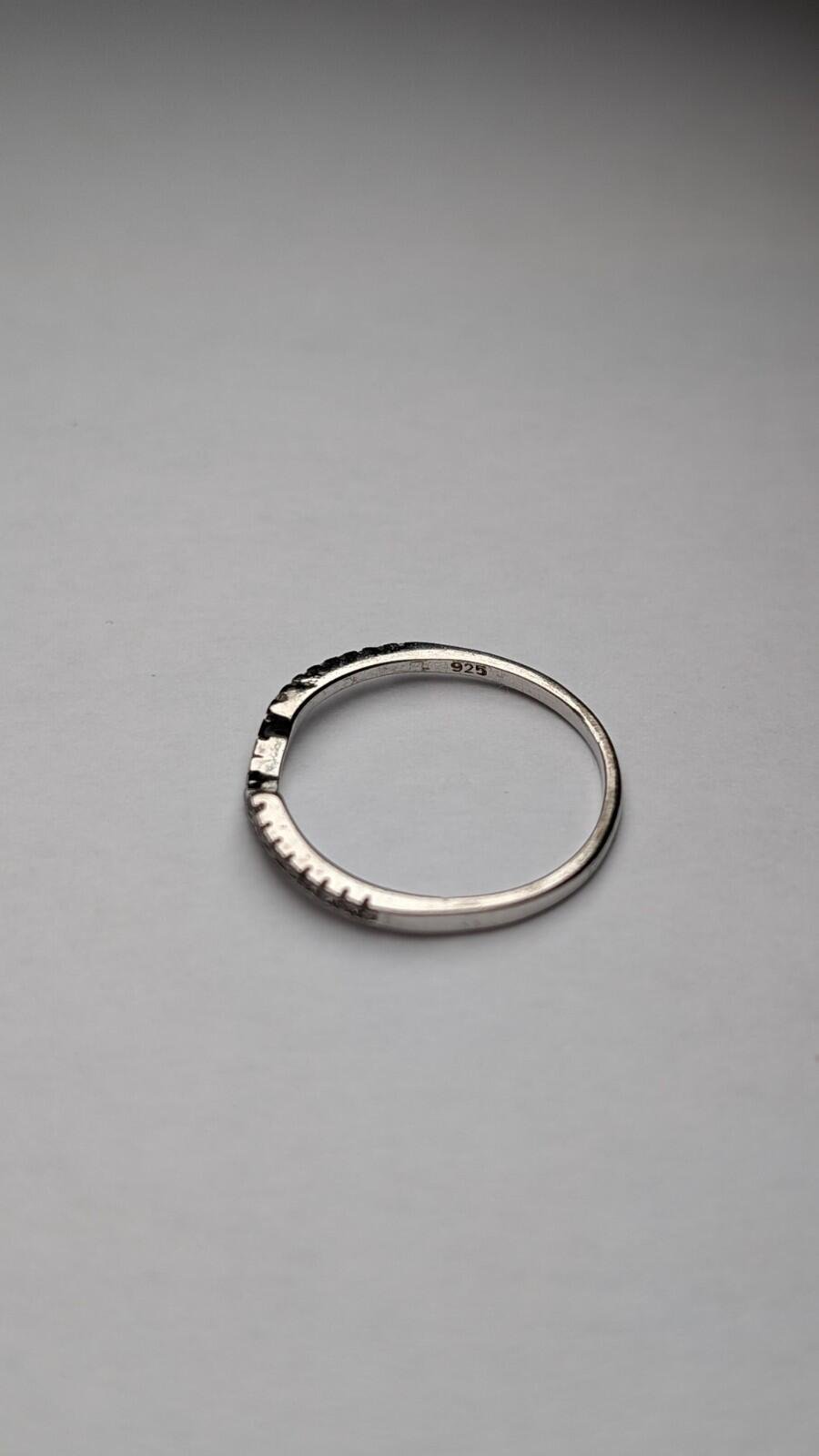 Vintage Sterling Silver Clear Gemstone Band Ring | Size P 1/2 | 925 Silver - Image 4