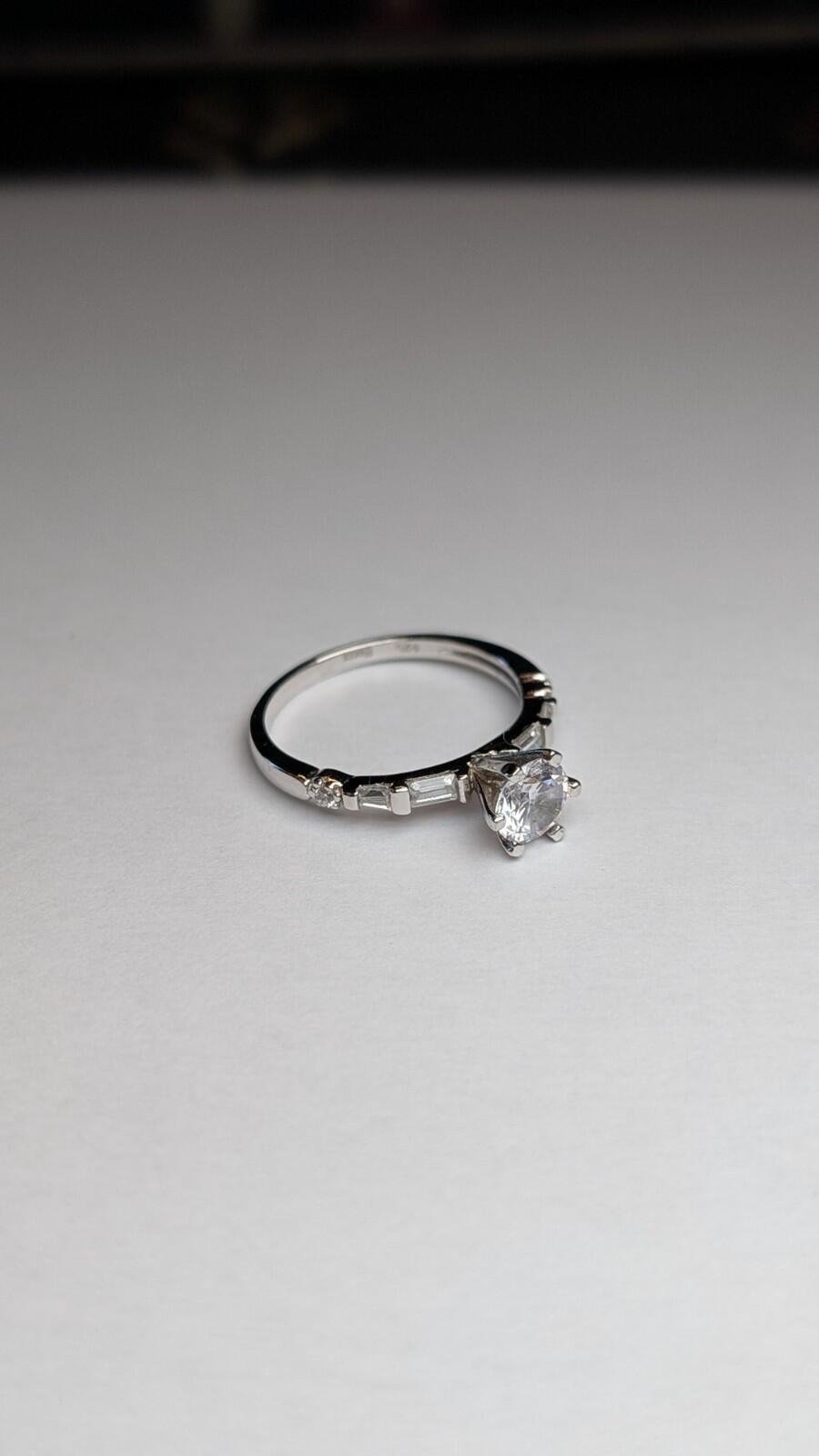 Vintage Sterling Silver Elanza Clear Gemstone Ring | Size P 1/2 | 925 Silver - Image 3