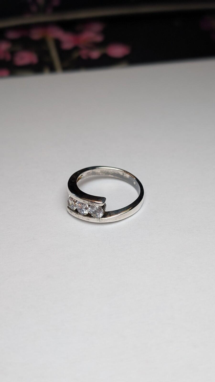 Vintage Sterling Silver 3 CZ Band Ring | Size O 1/2 | 925 Silver - Image 2