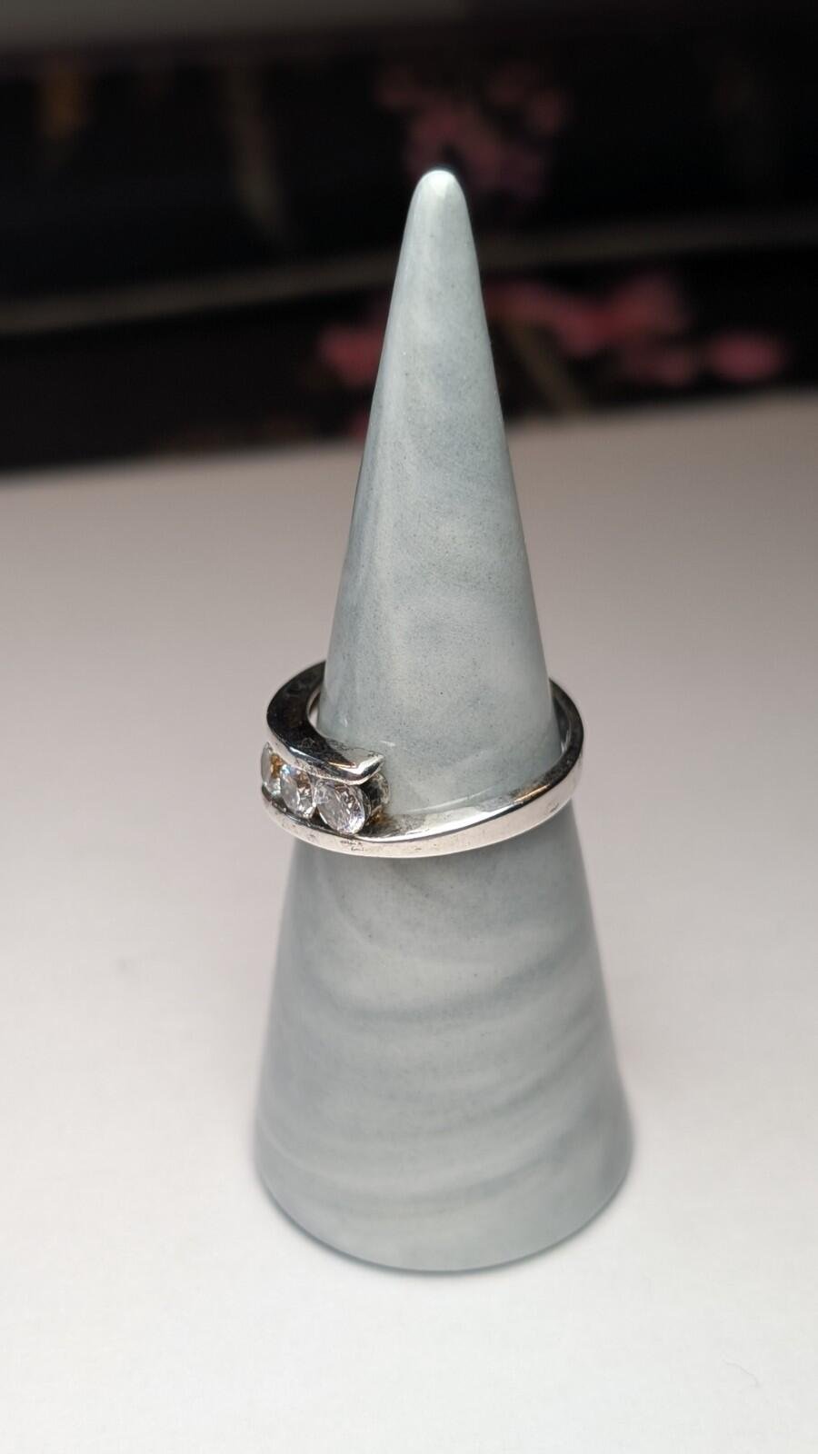 Vintage Sterling Silver 3 CZ Band Ring | Size O 1/2 | 925 Silver - Image 4