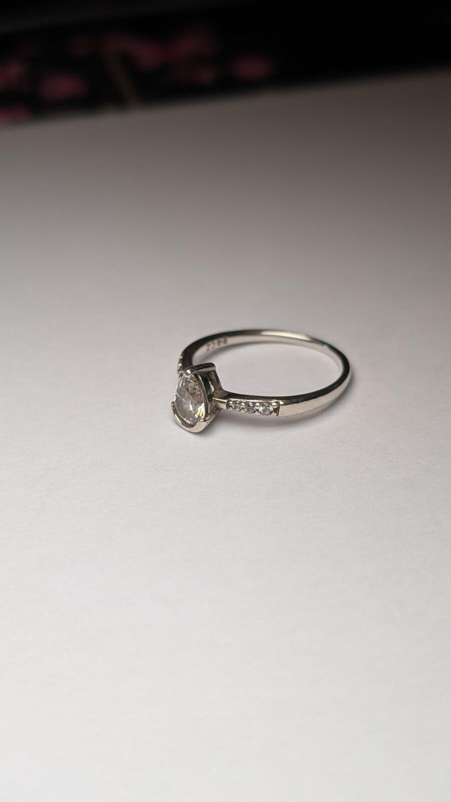 Vintage Sterling Silver Teardrop CZ Gemstone Ring | Size P | 925 Silver - Image 6