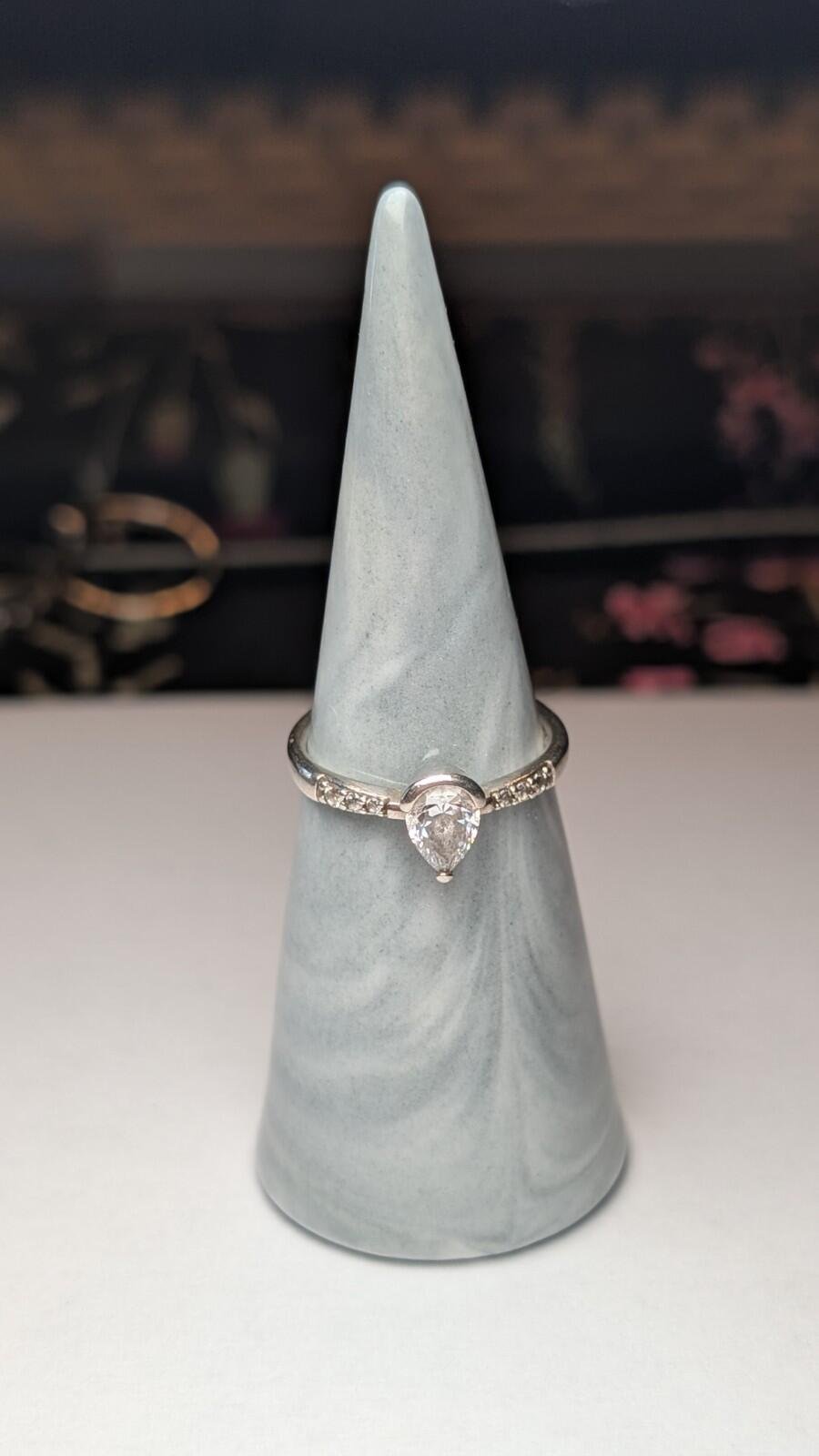 Vintage Sterling Silver Teardrop CZ Gemstone Ring | Size P | 925 Silver - Image 8