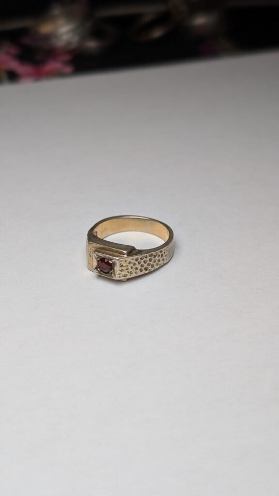 Vintage Sterling Silver Textured Red Garnet Signet Style Ring | Size K 1/2 | 925