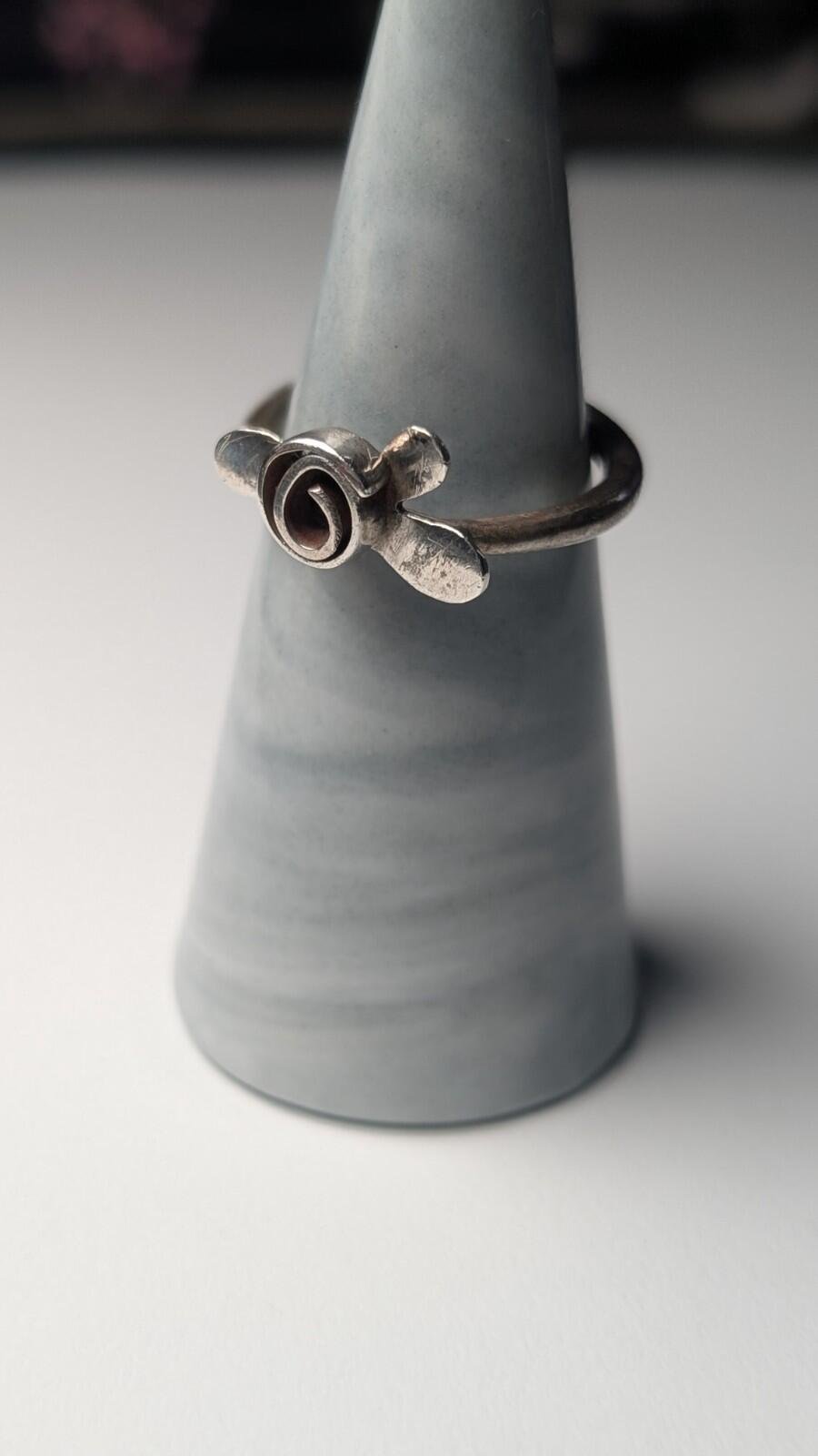 Vintage Sterling Silver Flower Ring | Size P 1/2 | 925 Silver - Image 3