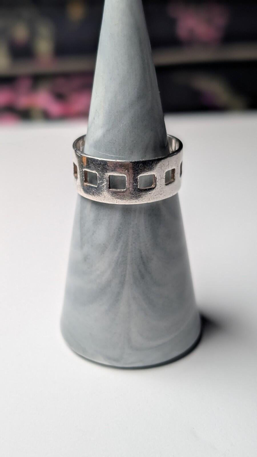 Vintage Sterling Silver 2001 Square Holes Band Ring | Size R | 925 Silver - Image 3