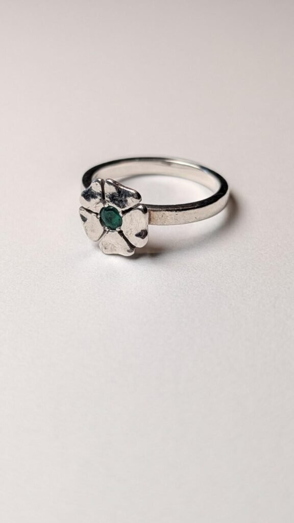 Vintage Sterling Silver Green Gemstone Flower Ring | Size O | 925 Silver