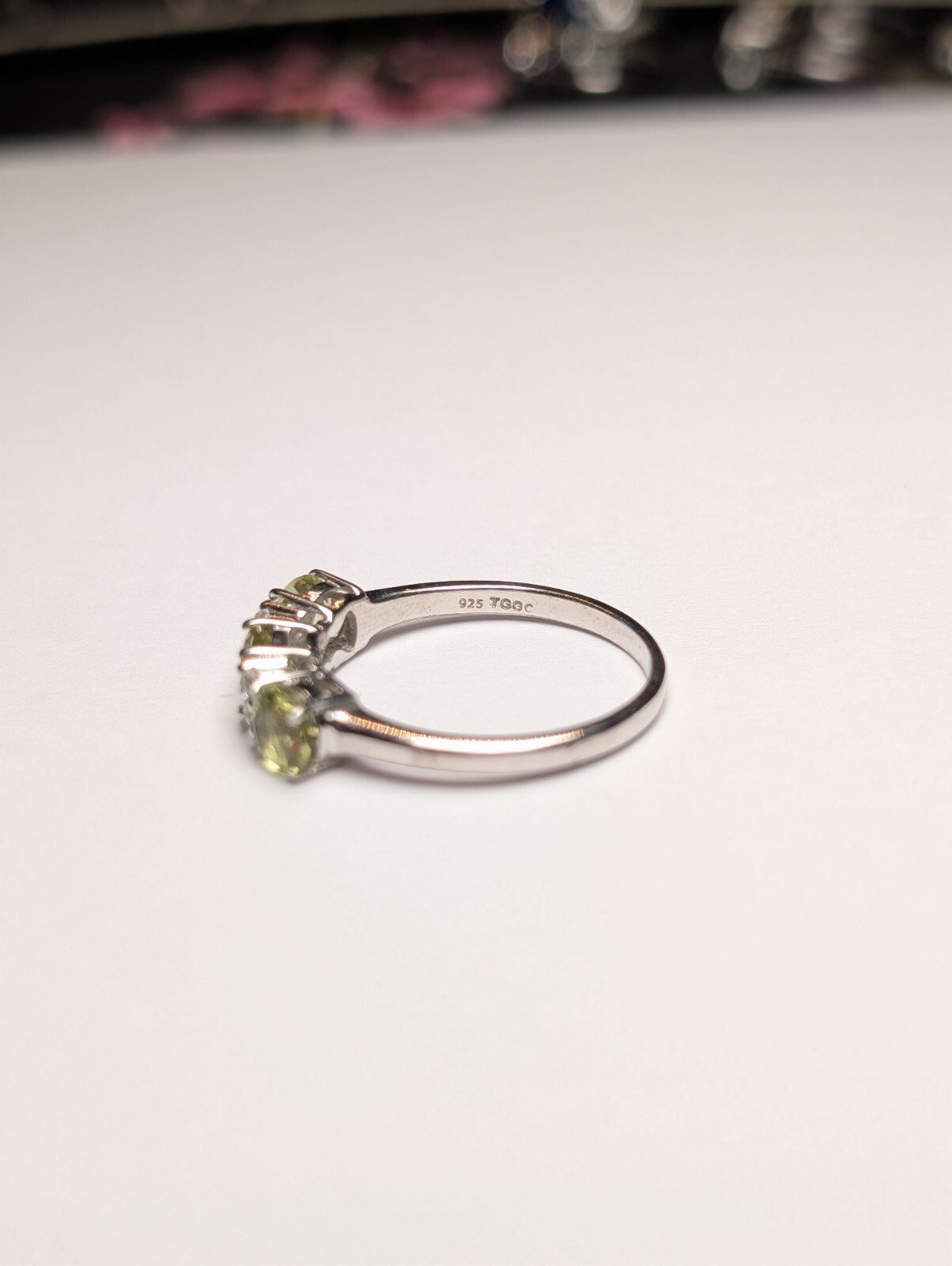 Vintage Sterling Silver Green Peridot Gemstone Ring | Size R 1/2 | 925 Silver - Image 3