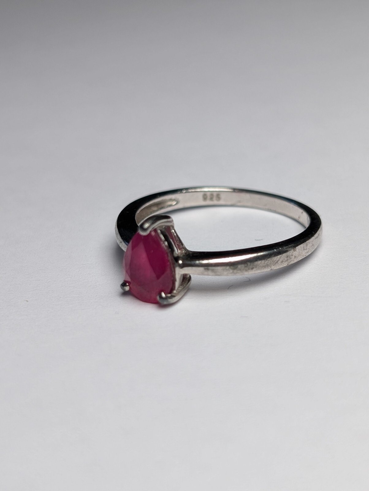Vintage Sterling Silver Red Gemstone Ring | Size P 1/2 | 925 Silver - Image 2