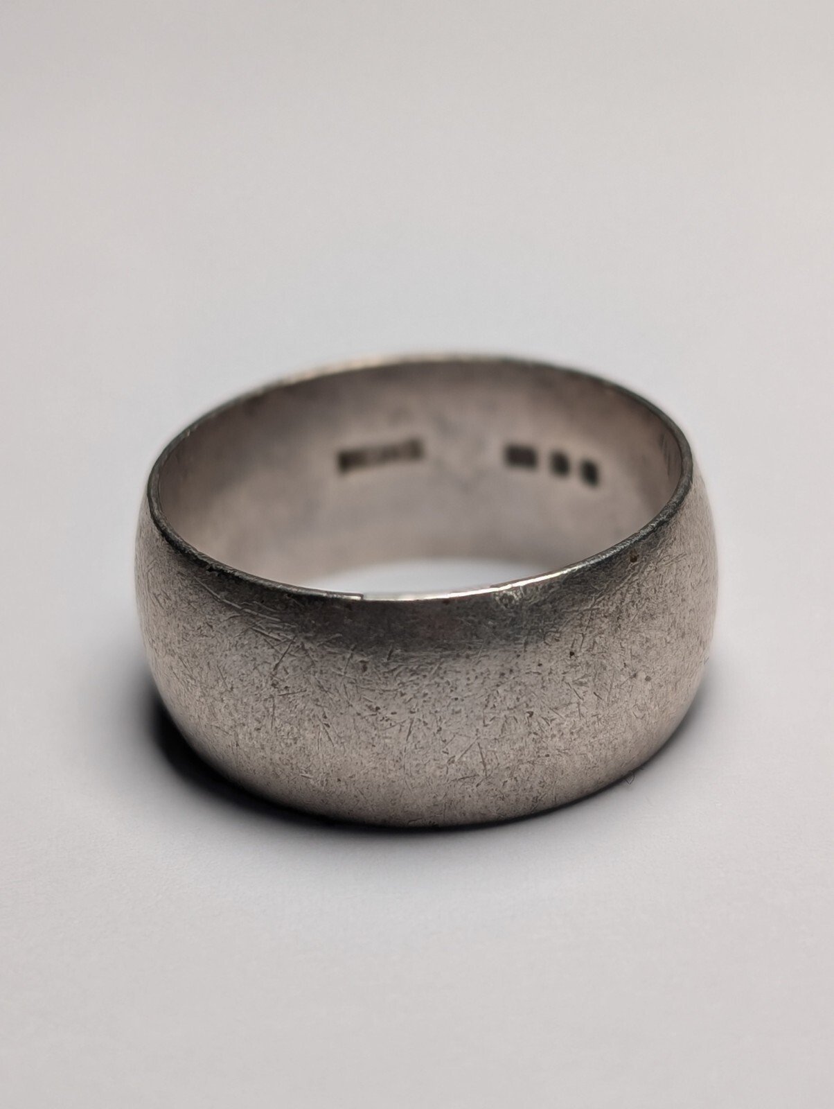 Vintage Sterling Silver 1972 Made In London Minimal Band Ring | Size S 1/2 - Image 3