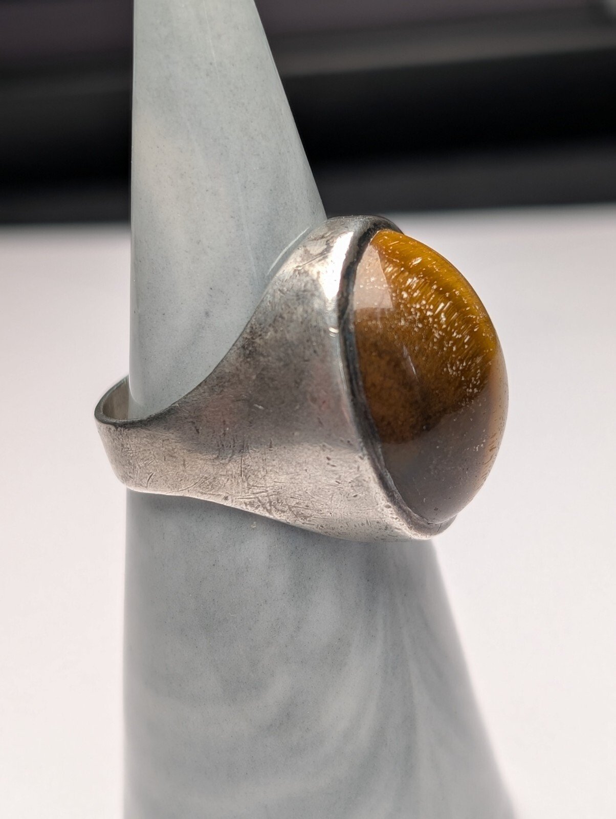 Vintage Sterling Silver 1976 Men's Tigers Eye Ring | Size O 1/2 | Made In London - Image 7