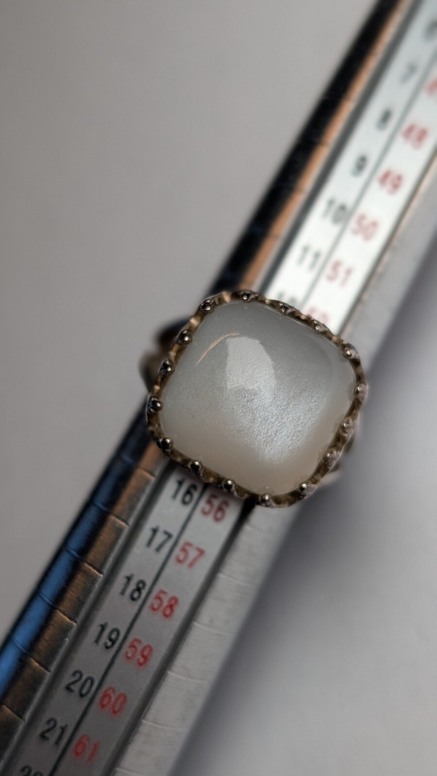 Vintage Sterling Silver White Cat's Eye Quartz Ring | Size N | 925 Silver - Image 9