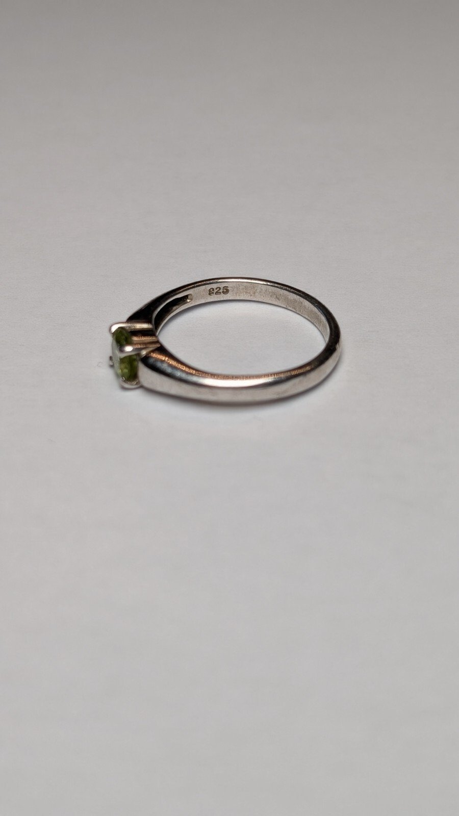 Vintage Sterling Silver Green Peridot Gemstone Ring | Size M | 925 Silver - Image 2