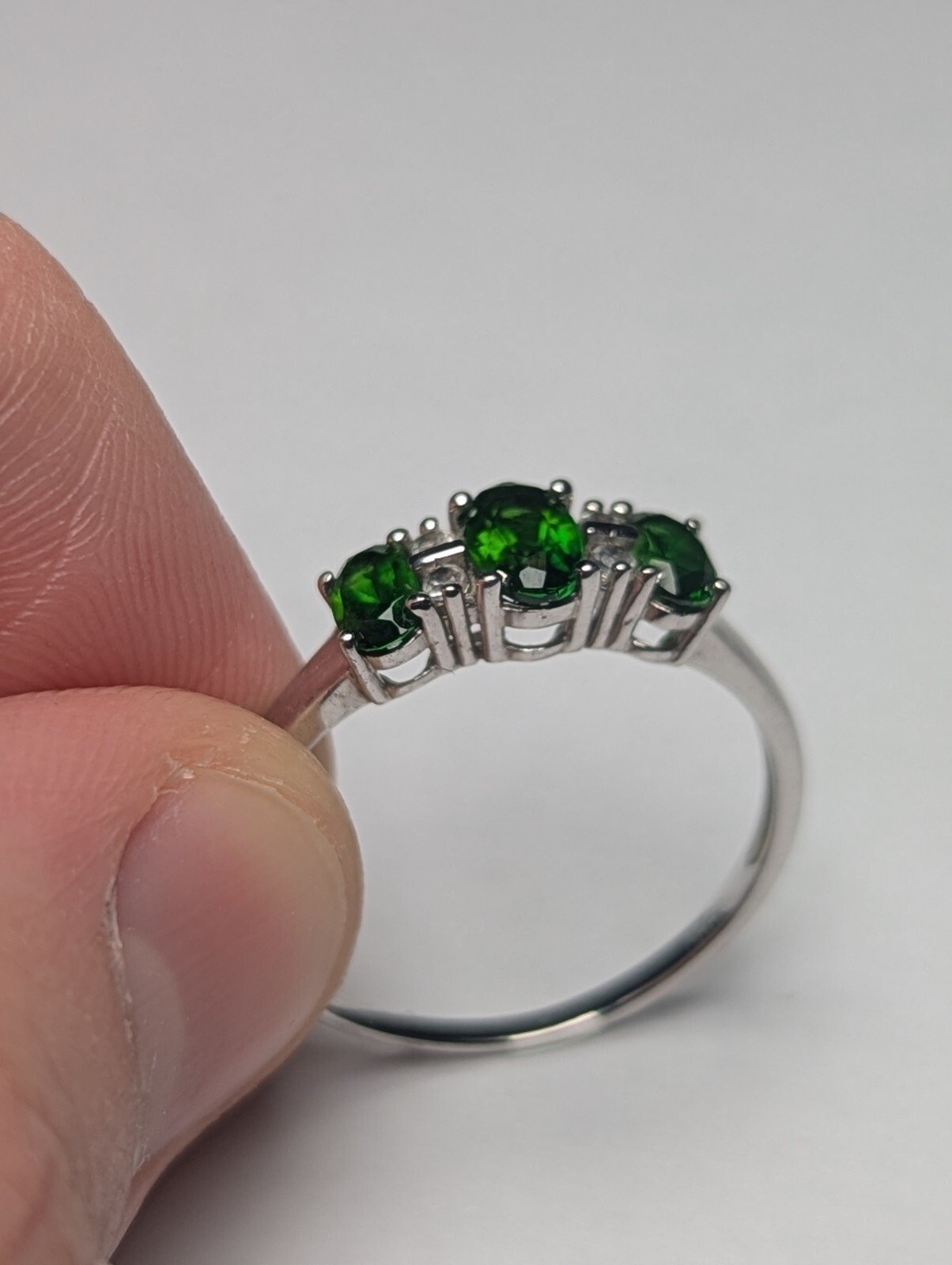 Vintage Sterling Silver Green Gemstone Ring | Size R 1/2 - S | 925 Silver - Image 2