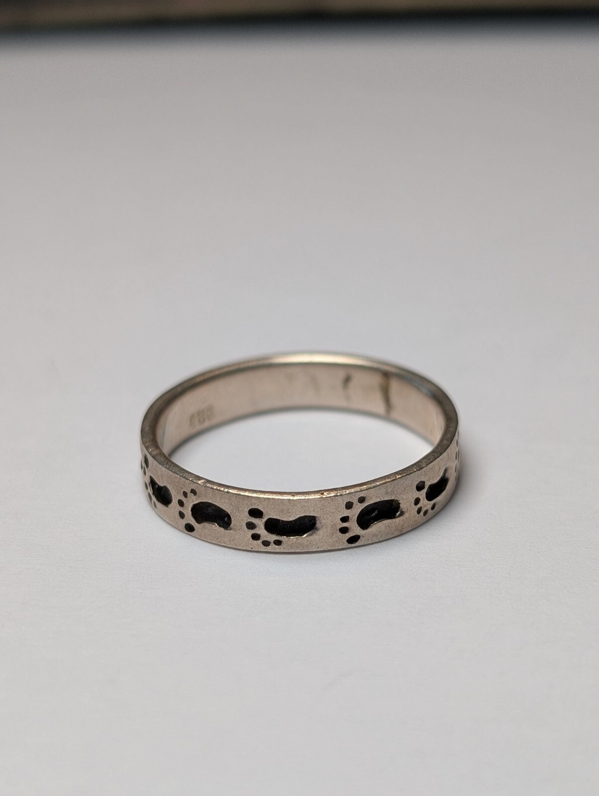 Vintage Sterling Silver Footprints Band Ring | Size Q | 925 Silver