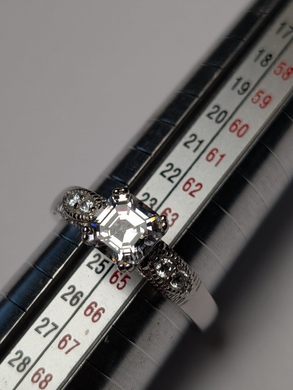 Vintage Sterling Silver DQ CZ Clear Gemstone Ring | Size V 1/2 | 925 Silver - Image 9