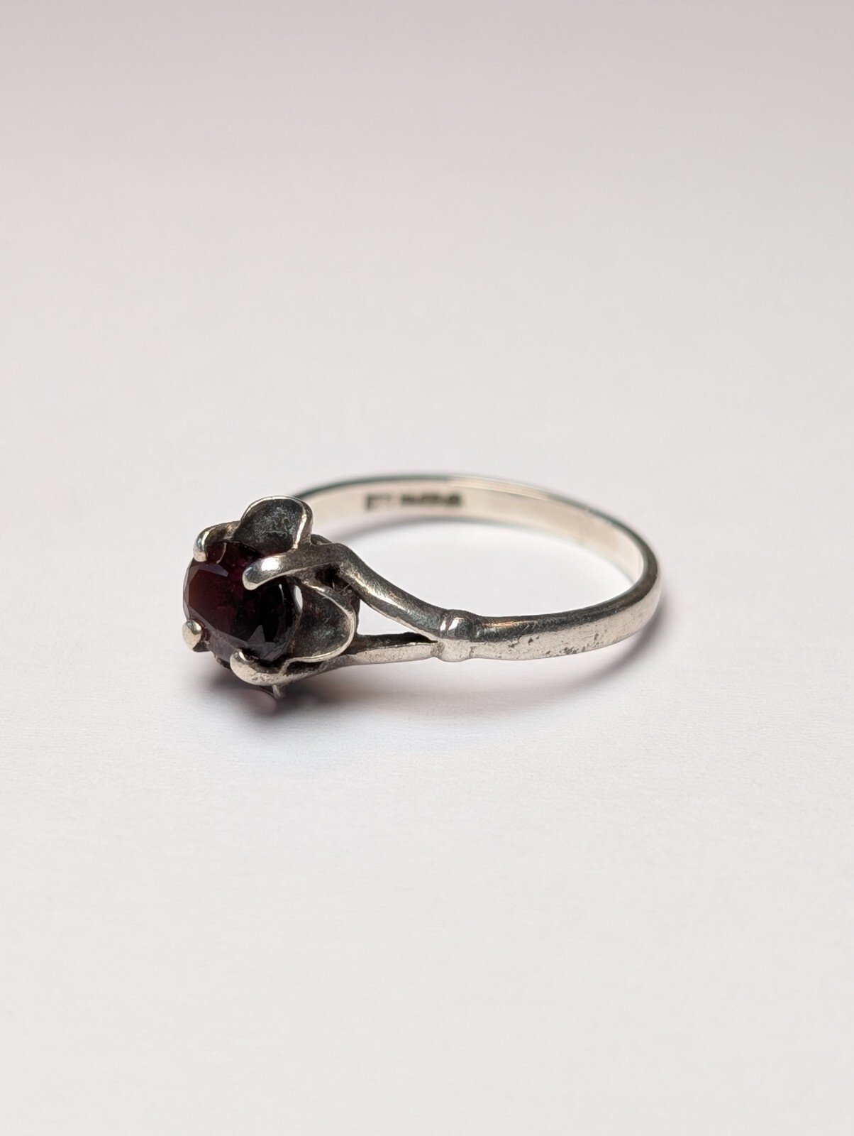 Vintage Sterling Silver 1982 Red Garnet Ring | Size L 1/2 | 925 Silver - Image 2