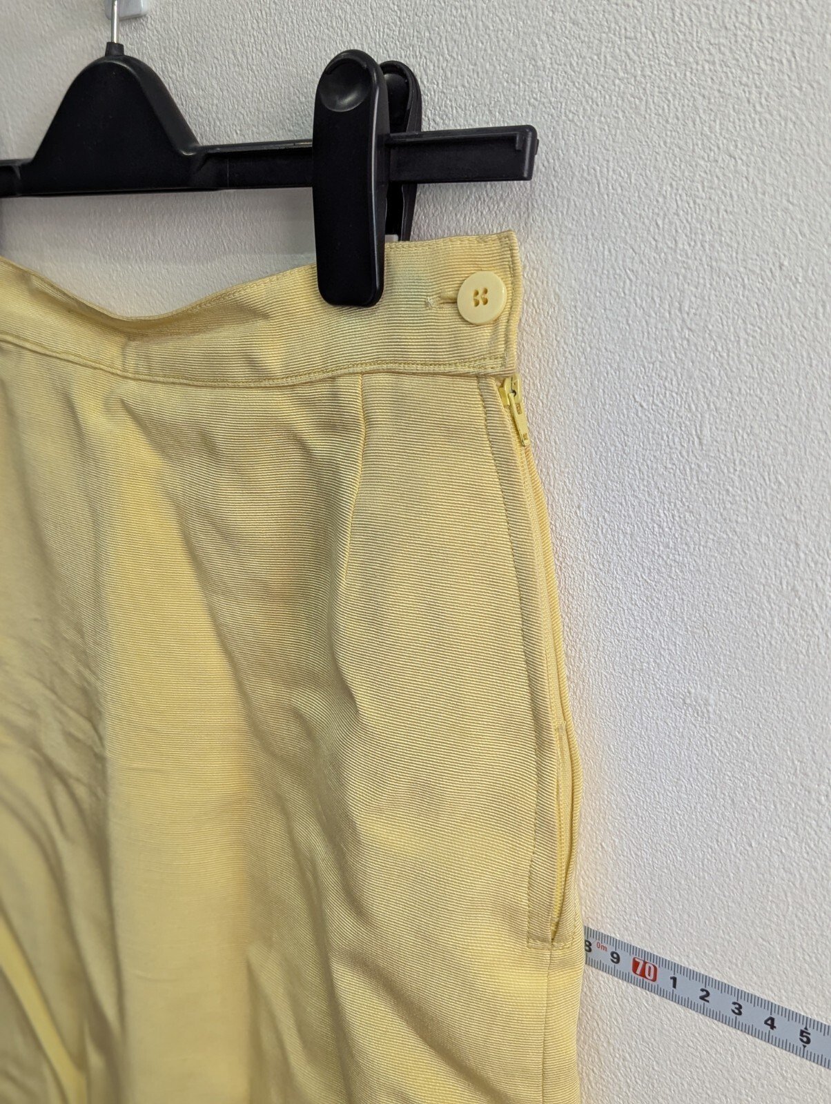 Vintage Women's Yellow Skirt | Size 8 - Image 2