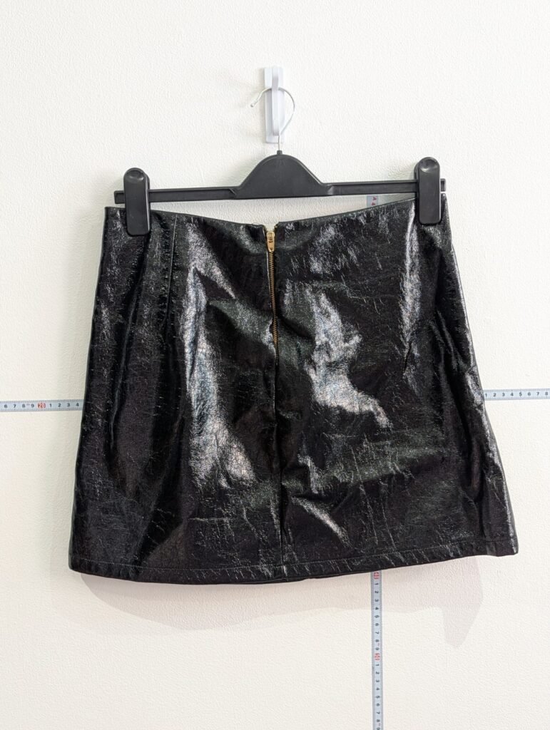 Vintage Women's Black Skirt | UK Size 12–14