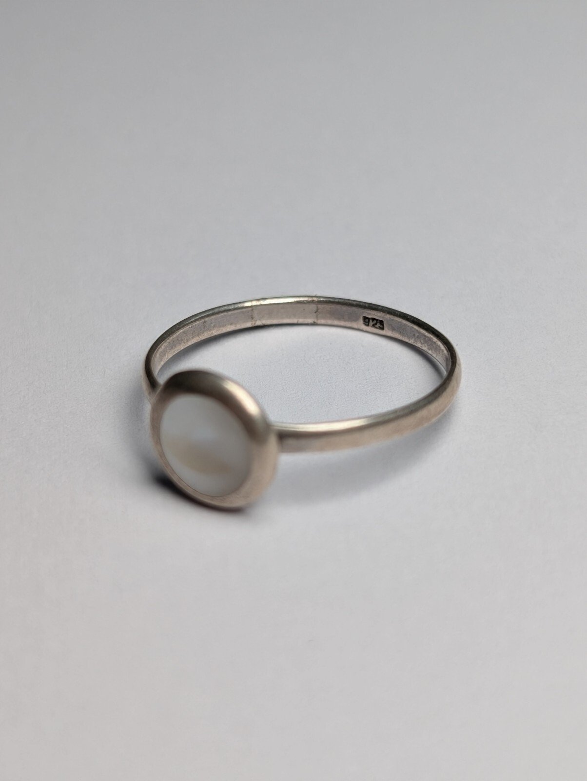 Vintage Sterling Silver White Shell Ring | Size L | 925 Silver - Image 5