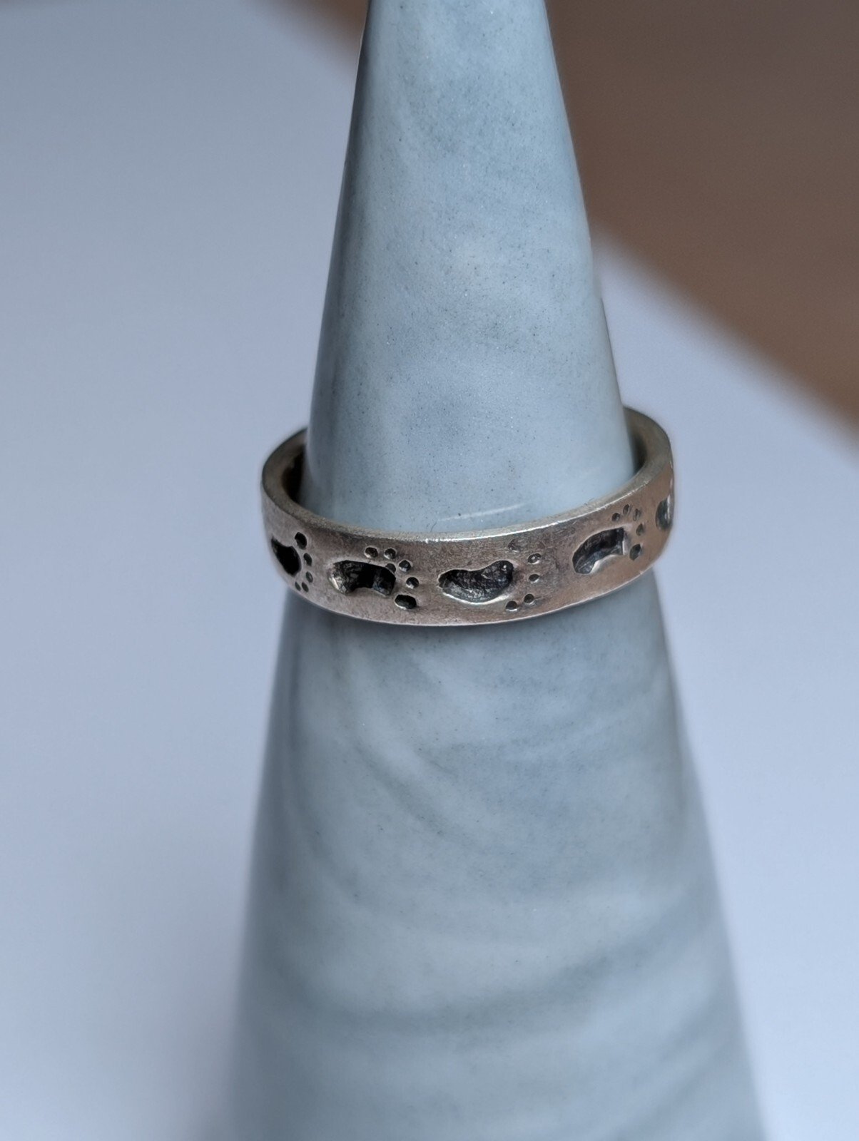 Vintage Sterling Silver Footprint Band Ring | Size K | 925 Silver - Image 3