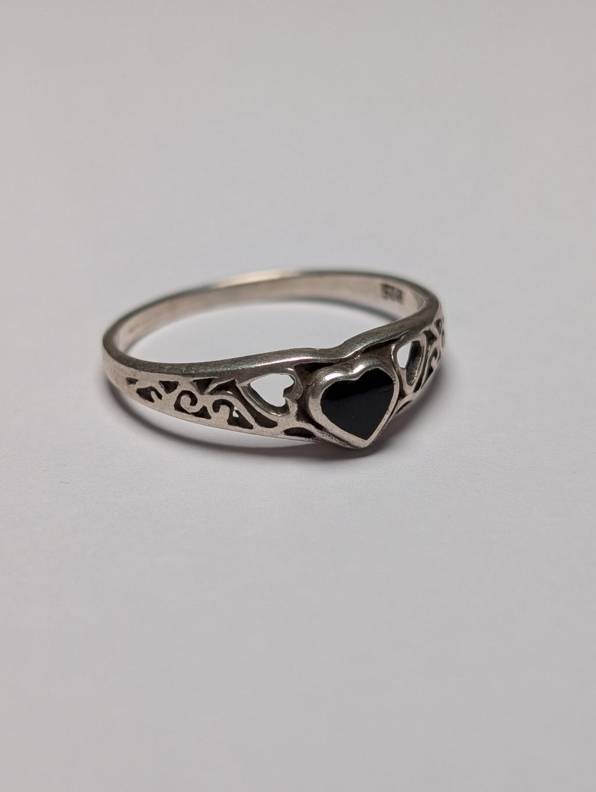 Vintage Sterling Silver Celtic Heart Black Gemstone Ring | Size S | 925 Silver