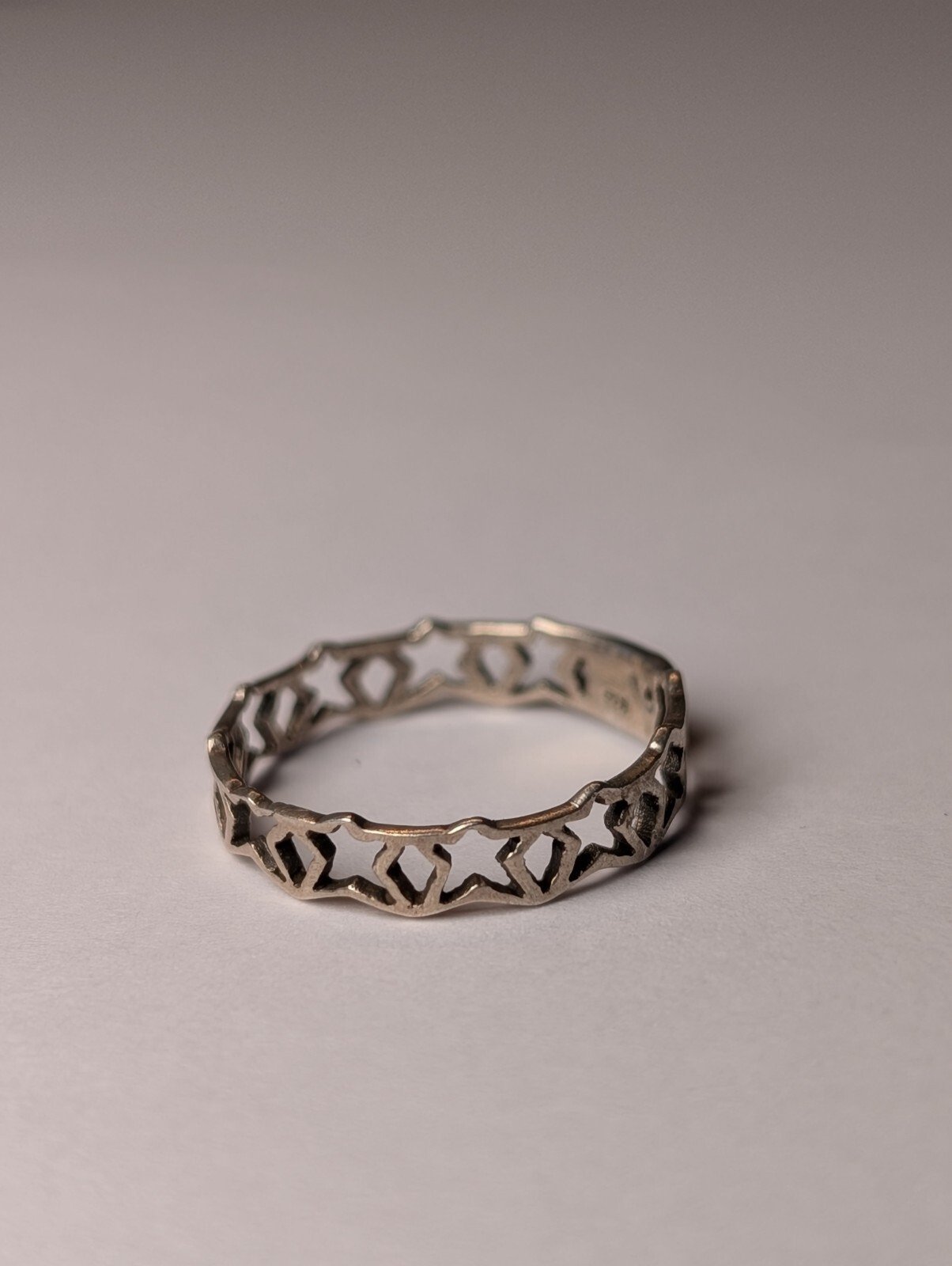 Vintage Sterling Silver Stars Band Ring | Size L | 925 Silver - Image 2