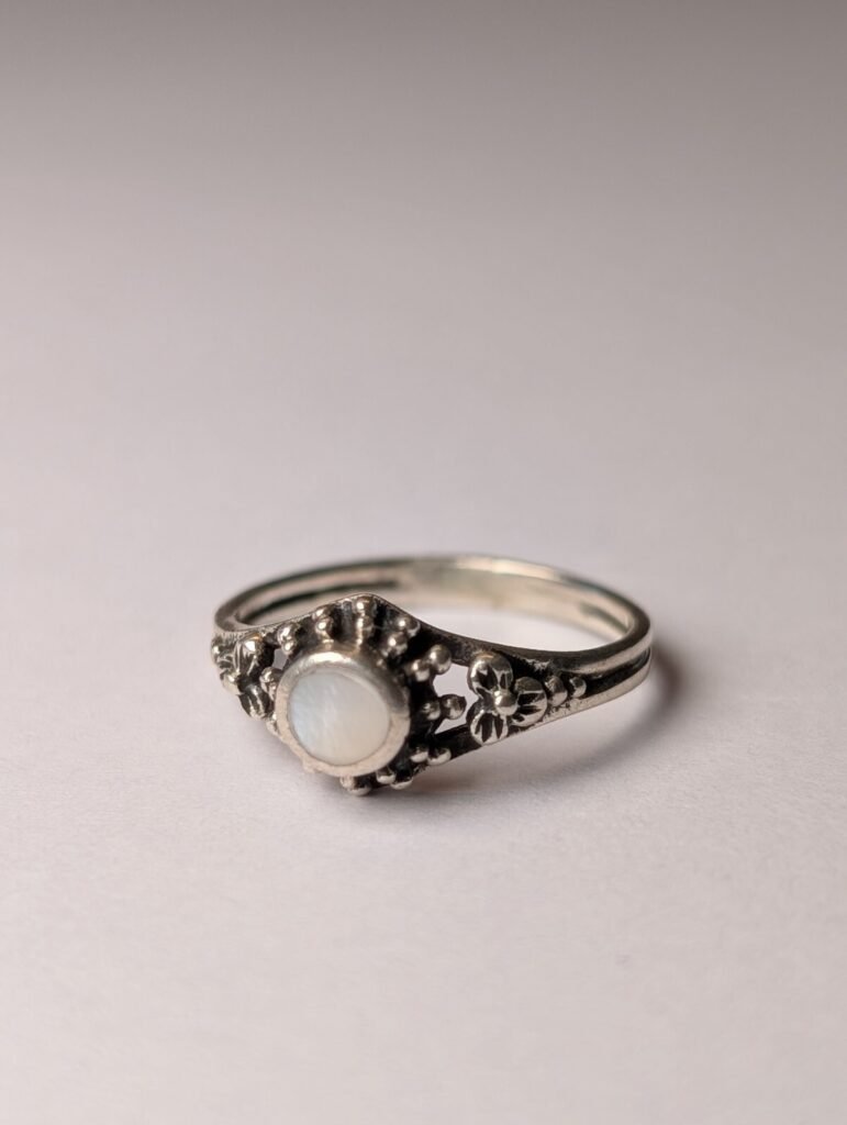 Vintage Sterling Silver White Abalone Ring | Size G 1/2 | 925 Silver