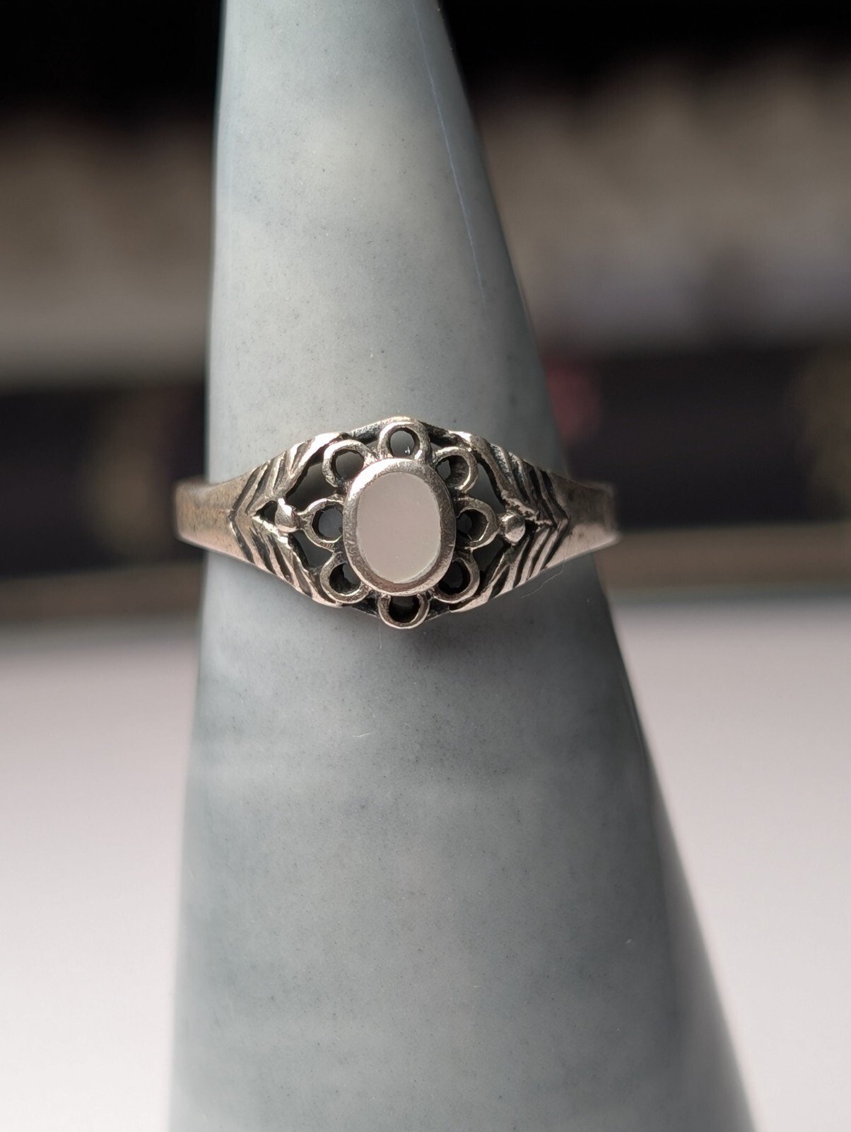 Vintage Sterling Silver White Gemstone Floral Ring | Size K | 925 Silver - Image 2