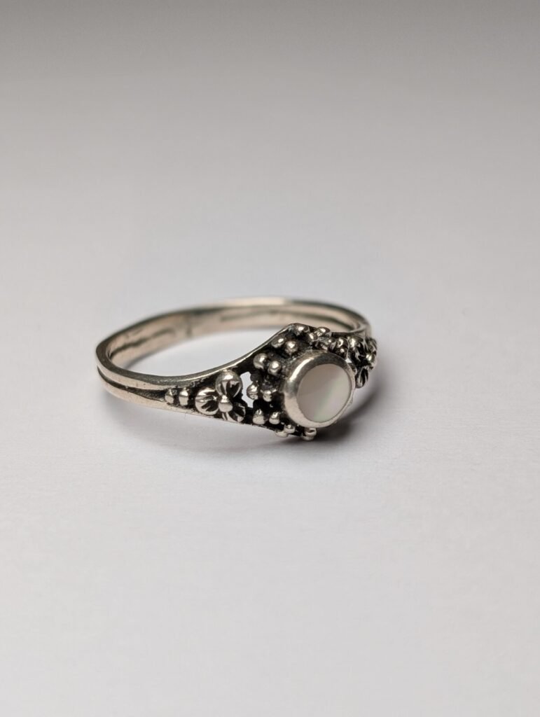 Vintage Sterling Silver White Abalone Ring | Size J 1/2 | 925 Silver