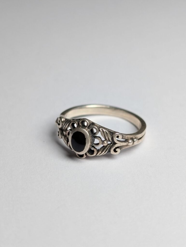 Vintage Sterling Silver Black Gemstone Floral Ring | Size I | 925 Silver